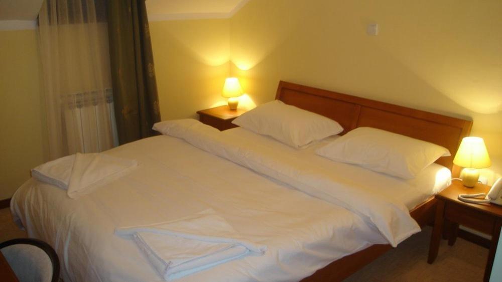 Hotel Vila Sunce Stara Pazova Luaran gambar