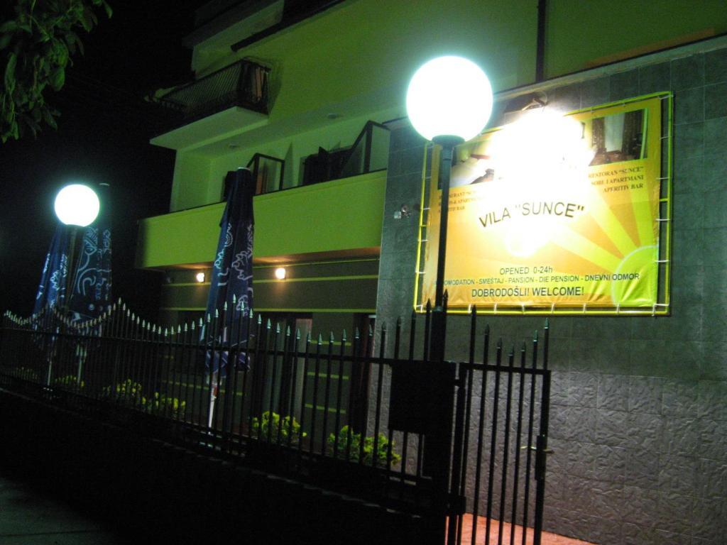 Hotel Vila Sunce Stara Pazova Luaran gambar
