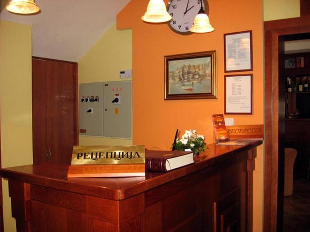 Hotel Vila Sunce Stara Pazova Luaran gambar