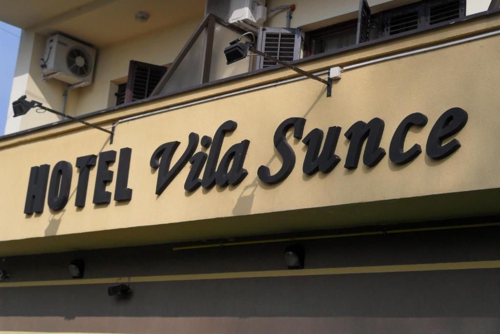 Hotel Vila Sunce Stara Pazova Luaran gambar